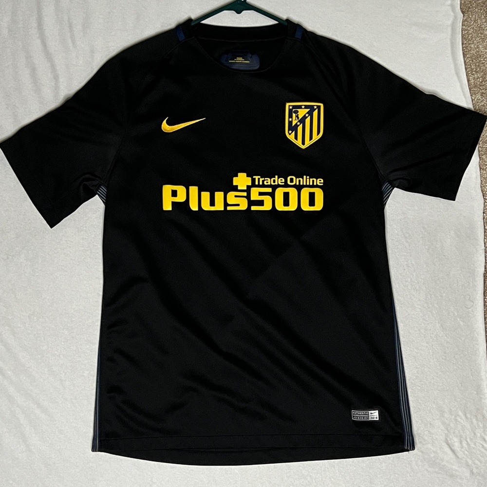 Atletico Madrid 2019 away jersey (I think)